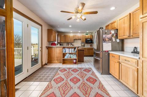 2075 Kingston Pike, Circleville, OH 43113 photo 16