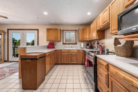 2075 Kingston Pike, Circleville, OH 43113 photo 14