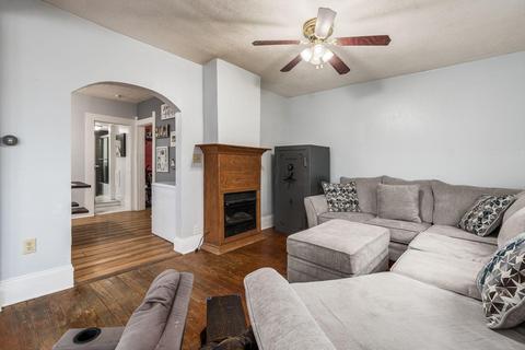 709 W Main St, Hebron, OH 43025 photo 8