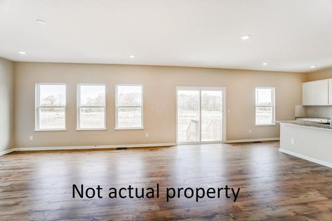4297 Holstein Dr, Obetz, OH 43207 photo 5