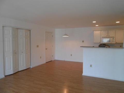 5532 Garden Rdg, Columbus, OH 43228 photo 4