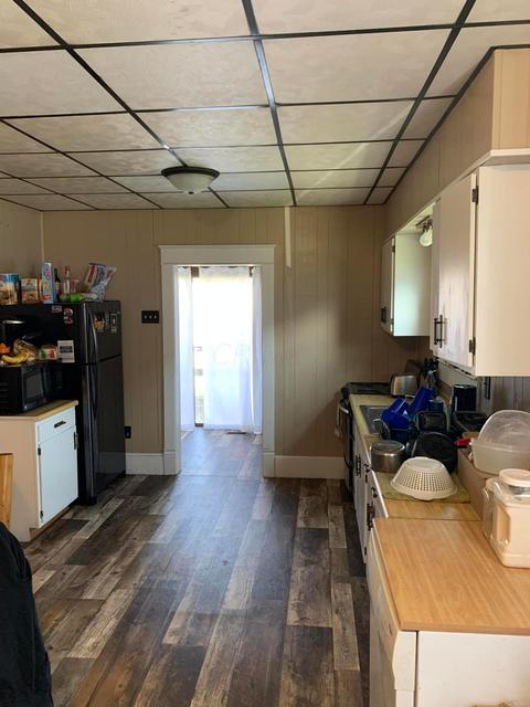 1078 3rd St, Logan, OH 43138 photo 4