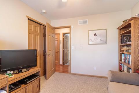 80 Salinger Dr, Lithopolis, OH 43136 photo 4