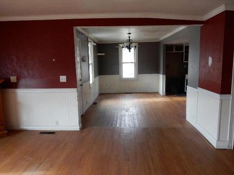 92 E 6th St, Fredericktown, OH 43019 photo 4