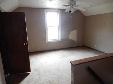 92 E 6th St, Fredericktown, OH 43019 photo 9