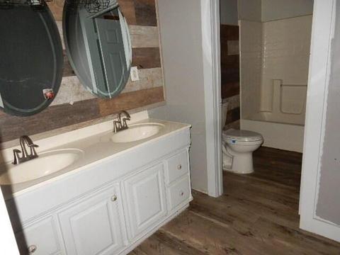 92 E 6th St, Fredericktown, OH 43019 photo 11