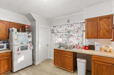 622 Spangler St, Willard, OH 44890 photo 3