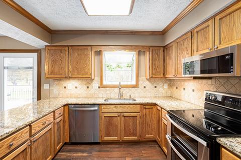 2136 Sutter Pkwy, Dublin, OH 43016 photo 5