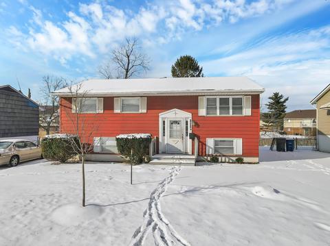 1921 Woodcrest Rd, Columbus, OH 43232 photo 1