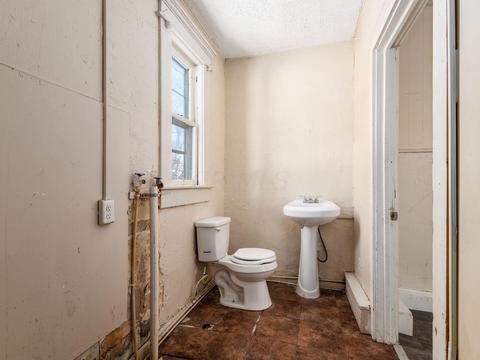 355 S Eureka Ave, Columbus, OH 43204 photo 14
