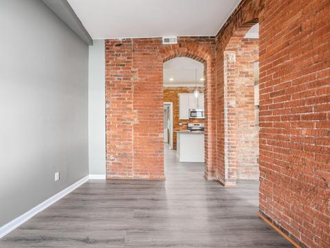 871 E Long St, Columbus, OH 43203 photo 2