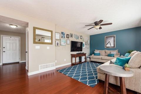 756 Bledsoe Dr, Galloway, OH 43119 photo 3