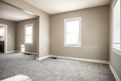 146 E Mill St, Circleville, OH 43113 photo 6