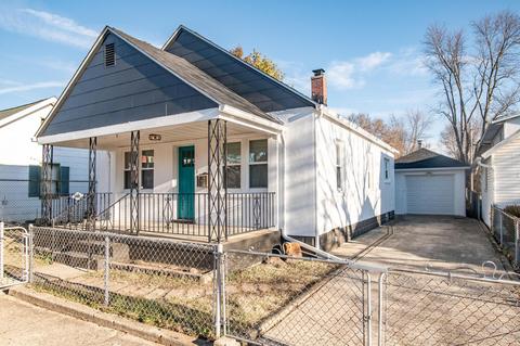 146 E Mill St, Circleville, OH 43113 photo 2