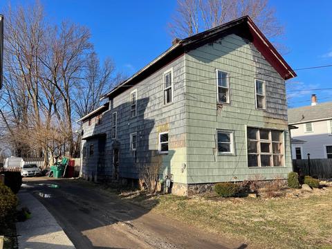 155 Burrows St, Geneva, OH 44041