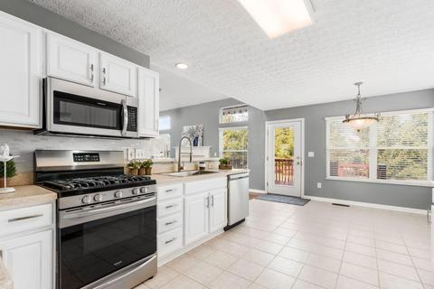 7503 Windsor Dr, Dublin, OH 43016 photo 3