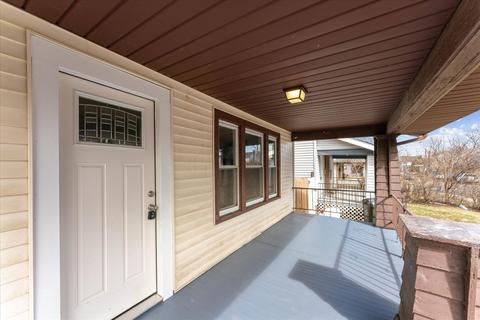 1322 E Kossuth St, Columbus, OH 43206 photo 3