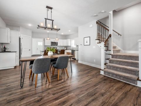 399 E Markison Ave, Columbus, OH 43207 photo 8