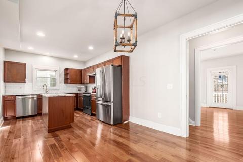 220 E Pacemont Rd, Columbus, OH 43202 photo 8