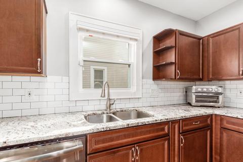 220 E Pacemont Rd, Columbus, OH 43202 photo 11