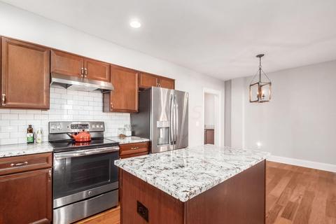 220 E Pacemont Rd, Columbus, OH 43202 photo 7