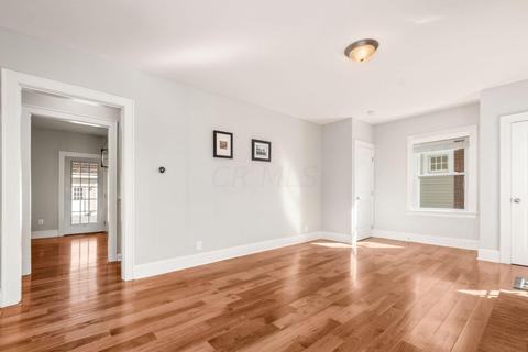 220 E Pacemont Rd, Columbus, OH 43202 photo 5