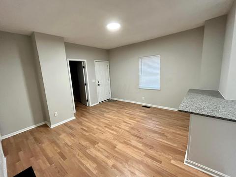 657 E 2nd Ave, Columbus, OH 43201 photo 9