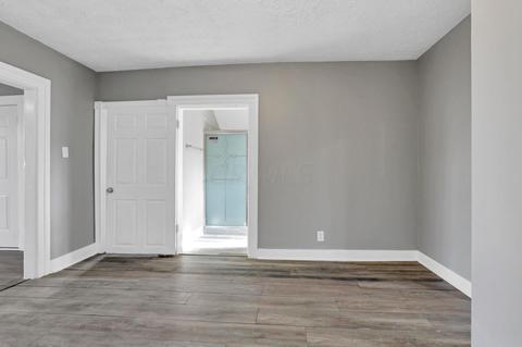 221 E Mound St, Circleville, OH 43113 photo 11