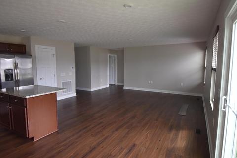 63 Mara Ave, Delaware, OH 43015 photo 2