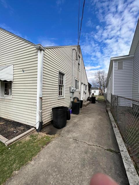 358 Logan St, Circleville, OH 43113 photo 3