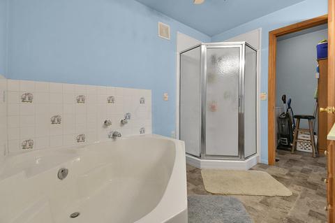 565 E Hunter St, Logan, OH 43138 photo 17