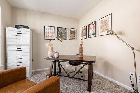 218 Jay Ct, Delaware, OH 43015 photo 3