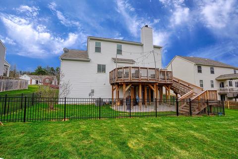 152 Rolling Acre Dr, Lithopolis, OH 43136 photo 4