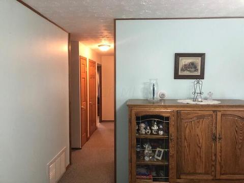 445 Avon Dr, Circleville, OH 43113 photo 9