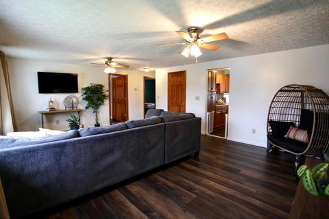 593 Mowrer Rd, Circleville, OH 43113 photo 4