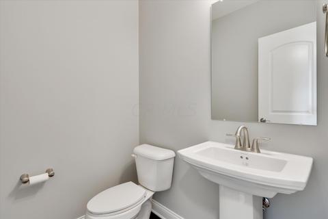 683 Regency Bnd, Delaware, OH 43015 photo 17