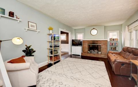 184 E Como Ave, Columbus, OH 43202 photo 6