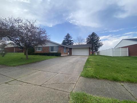 305 Cherokee Dr, Circleville, OH 43113 photo 2