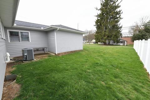 411 Chestnut Street St, Dresden, OH 43821 photo 5
