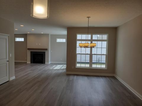 5189 Hamptonshire Dr, Dublin, OH 43016 photo 2