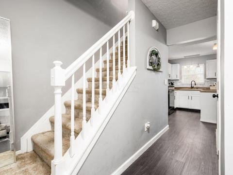 592 Buehler Dr, Delaware, OH 43015 photo 2