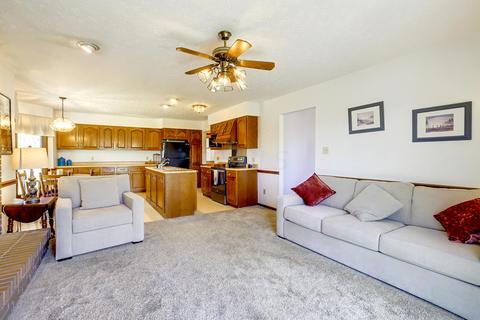 410 Ridgedale Dr, Circleville, OH 43113 photo 10