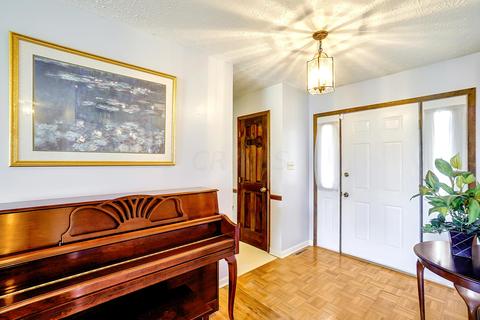 410 Ridgedale Dr, Circleville, OH 43113 photo 4