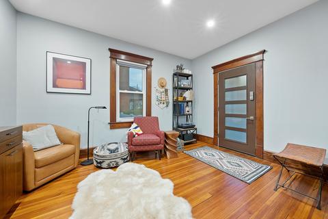 196 E Moler St, Columbus, OH 43207 photo 2