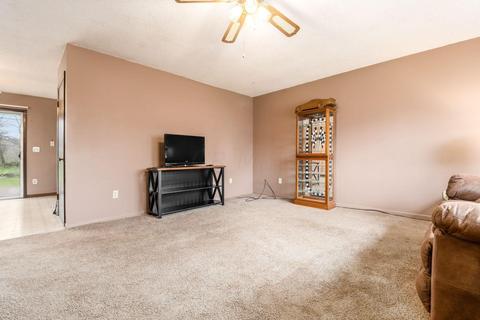 199 Lees Dr E, Hebron, OH 43025 photo 7
