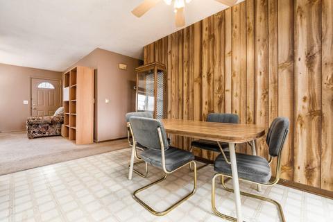 199 Lees Dr E, Hebron, OH 43025 photo 12