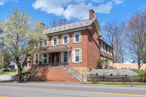 360 E Main St, Circleville, OH 43113 photo 2