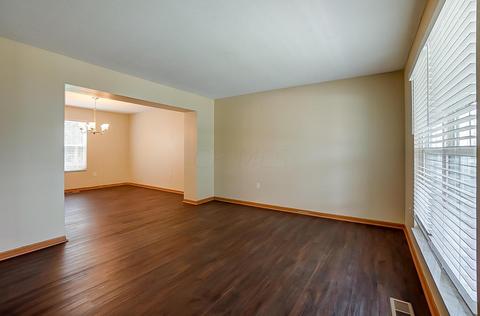 369 Sycamore Dr, Circleville, OH 43113 photo 4