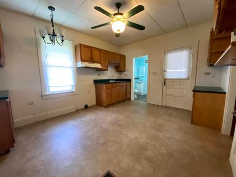 798 E Second St, Logan, OH 43138 photo 3