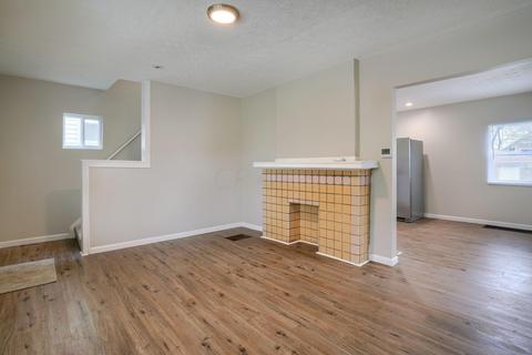 769 E Starr Ave, Columbus, OH 43201 photo 17
